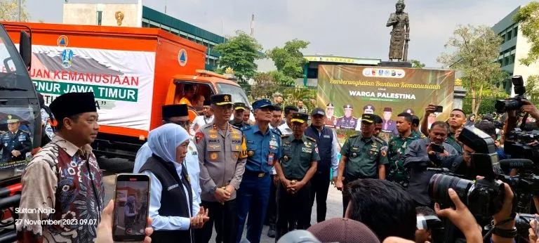 Berangkatkan 81 Truk Bantuan Kemanusiaan Untuk Palestina, Gubernur Khofifah: Bentuk Solidaritas Bersama, Terima Kasih Seluruh Masyarakat Jatim