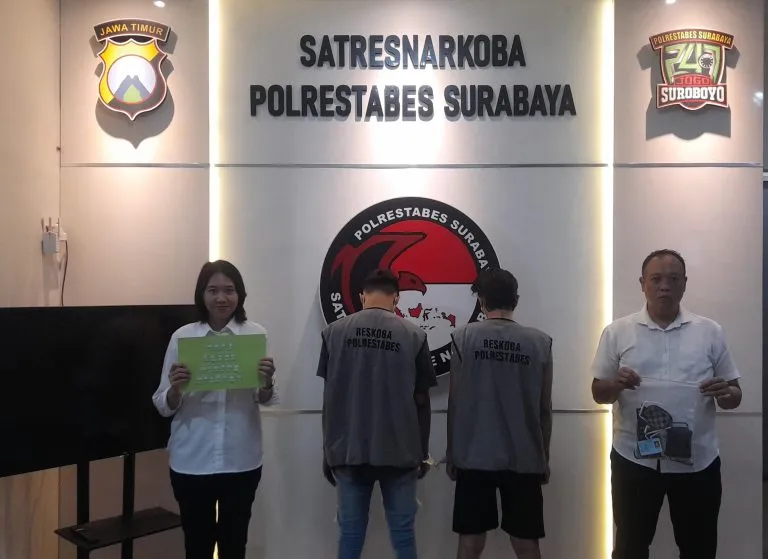 Karena Ingin Mendapatkan Penghasilan Yang Cepat, Akhirnya Kedua Tersangka Menjadi Kurir Sabu