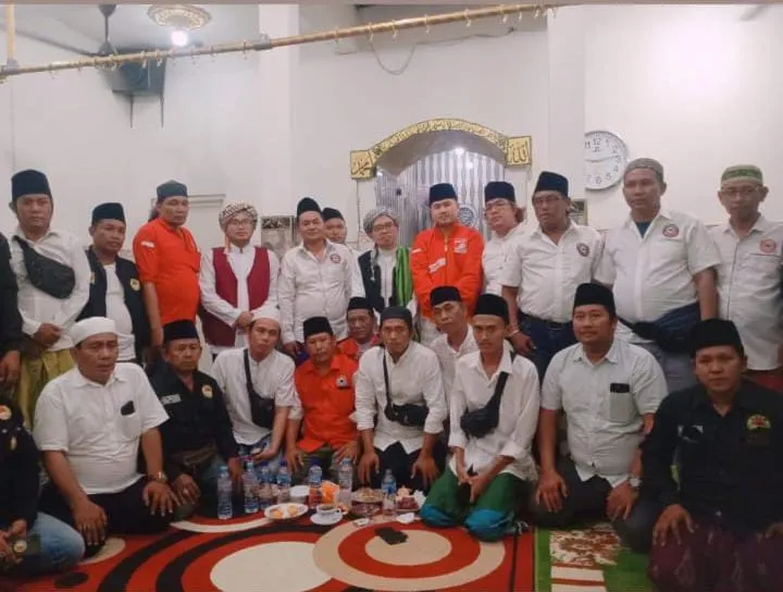 Warga Sidonipah Bersholawat Dalam Rangka Haul Akbar Mbah Buyut Bronto Dan Eyang Watu Aji