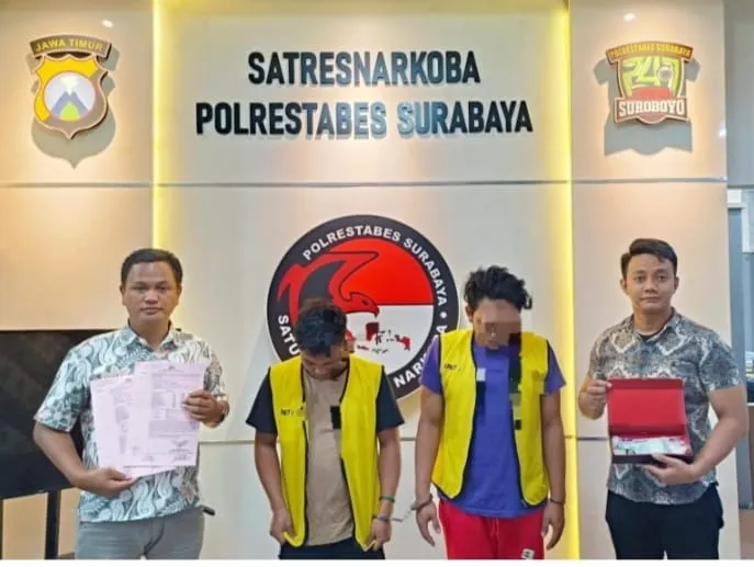 Satresnarkoba Polrestabes Surabaya Amankan Kakak Adik Edarkan Narkoba
