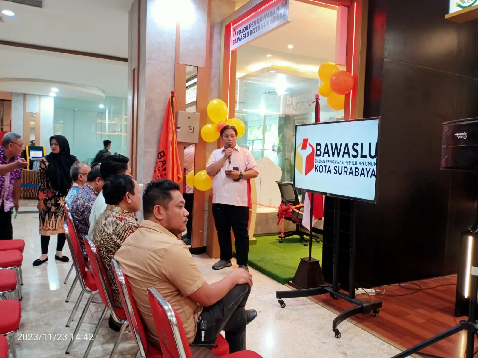 Bawaslu Kota Surabaya Launching Pojok Pengawasan Pemilu 2024
