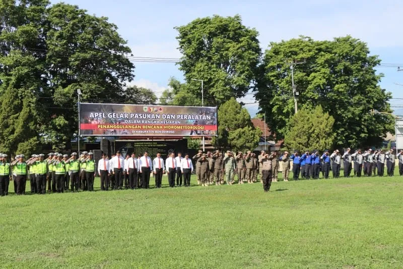 Polres Bondowoso Adakan Kegiatan Apel Gelar Pasukan dan Peralatan, Dalam Penanggulangan Bencana Hidrometeorologi