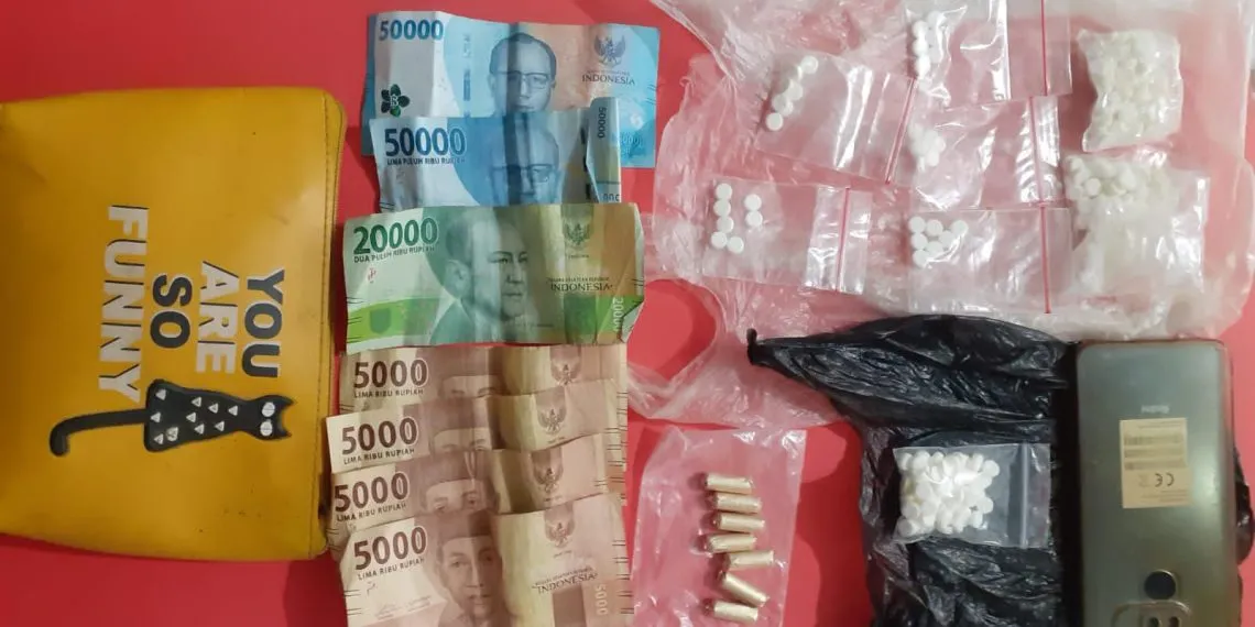 Polisi Ringkus Pengedar Pil Koplo di Malang, 330 Butir Pil Disita