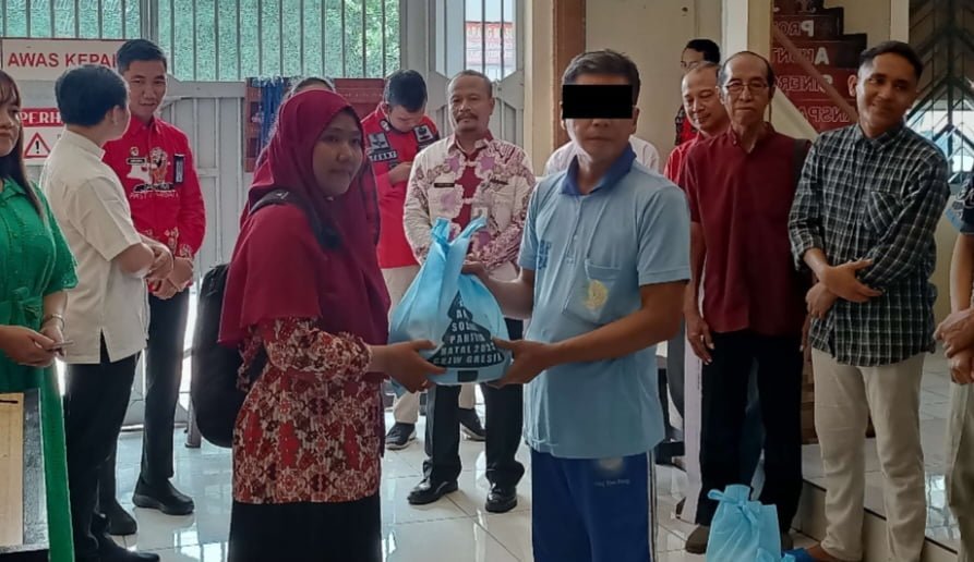 Sambut Natal dengan Kebahagian dengan Aksi Sosial di Rutan Gresik