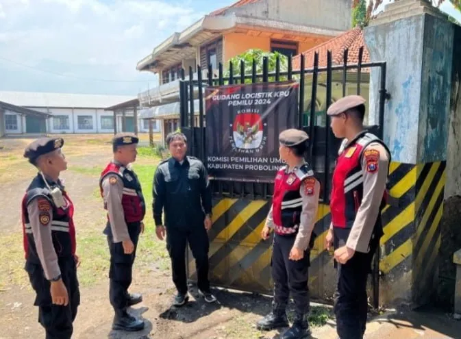 Satgas Preventif OMB Polres Probolinggo Maksimalkan Patroli Dialogis untuk Pemilu Damai
