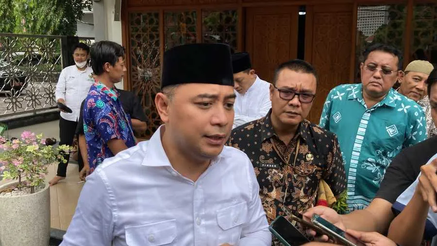 PETUGAS SATPOL PP DIDUGA DIANIAYA OKNUM BURUH SAAT BANTU WARGA, WALI KOTA ERI MINTA PELAKU DITANGKAP