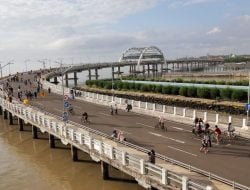 Pemerintah Kota (Pemkot) Surabaya segera melakukan penataan kawasan Tempat Hiburan Pantai (THP) Kenjeran di tahun 2024. Tujuan dari penataan ini, adalah untuk menunjang kualitas wisata pesisir, sekaligus meningkatkan kesejahteraan warga nelayan di Kota Surabaya.