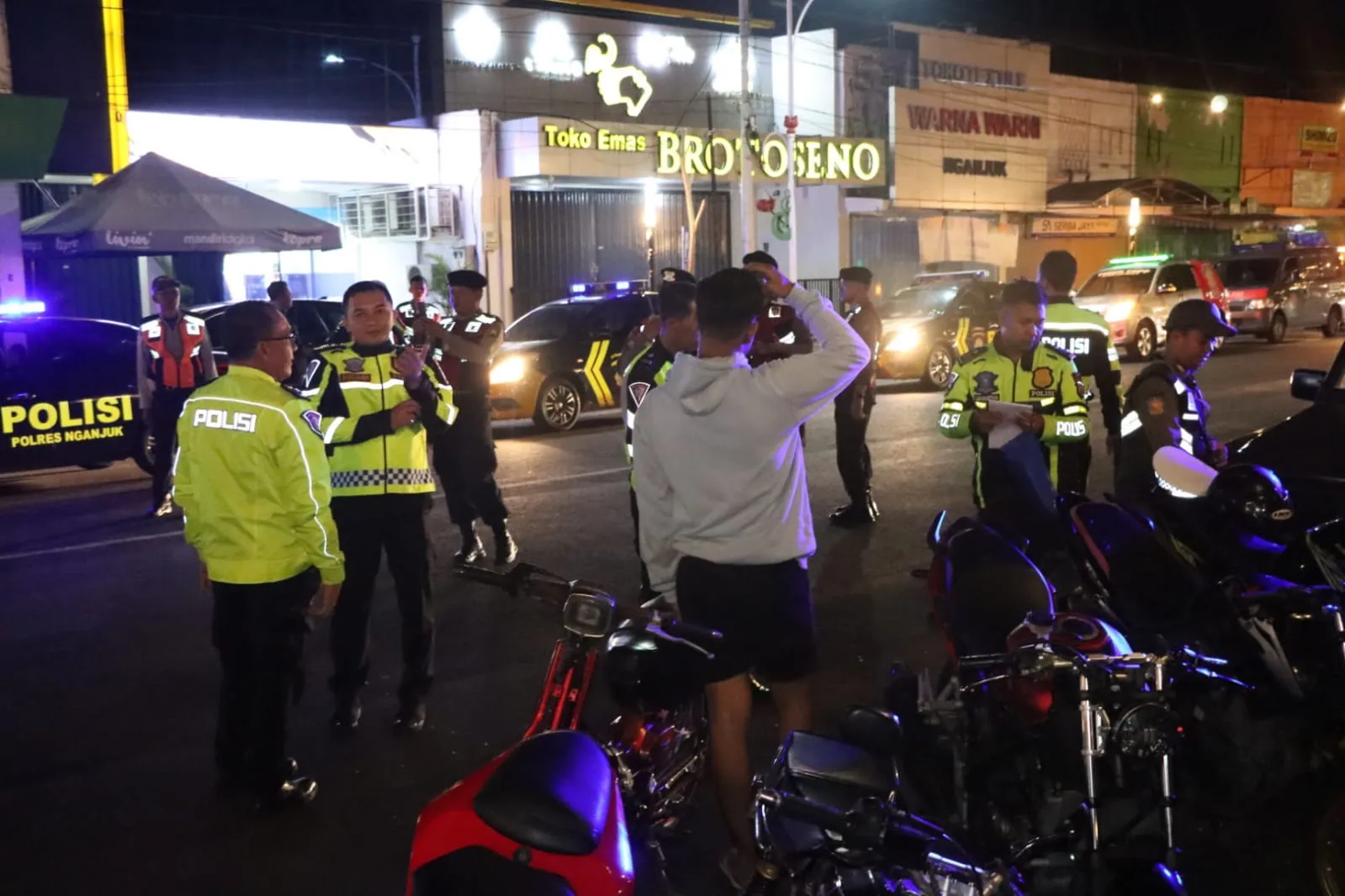 Polres Nganjuk Tingkatkan Patroli Blue Light Wujudkan Kondusifitas Jelang Pemilu 2024