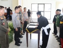 Ketua dan pengurus dari berbagai kelompok perguruan silat yang berada diwilayah Kabupaten Nganjuk hari ini, Senin (22/01/2024) menyatakan sikap dan mendeklarasikan “Pemilu Damai”, acara diselenggarakan di Aula Tantya Sudhirajati Polres Nganjuk. 