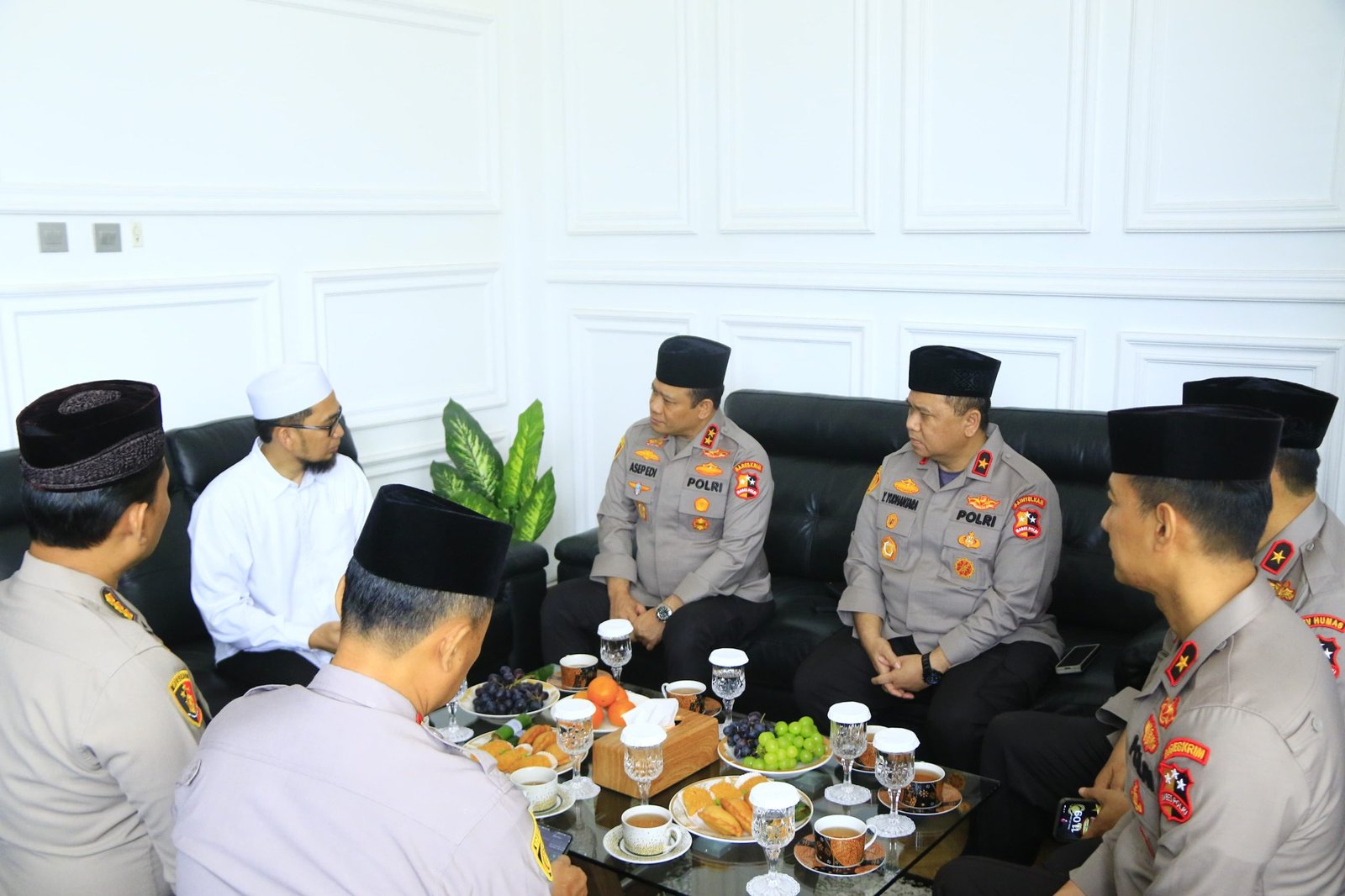 Silaturahmi dengan Kaops NCS, UAH Imbau Jaga Persatuan 