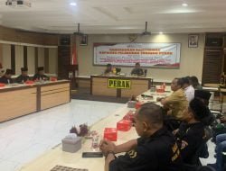 Kapolres Pelabuhan Tanjung Perak bersama Perguruan Pencak Silat yang berada di Kota Surabaya menggelar giat bertajuk Cangkrukan Kamtibmas dalam menghadapi Pemilu Tahun 2024 yang aman dan damai di Wilayah Tanjung Perak Surabaya.