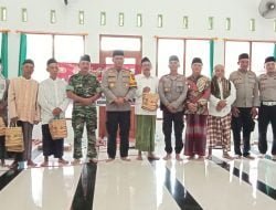 Kapolres Nganjuk, AKBP Muhammad, S.H., S.I.K., M.Si., melalui Wakapolres Nganjuk Kompol Subiyantana, S.h., M.H., bersama Pejabat Utama (PJU) Polres Nganjuk melaksanakan program Jumat Curhat di masjud Jami’ Al – Muttaqin Jatikalen Kabupaten Nganjuk, Jumat (26/01/2024)
