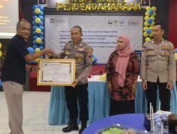Polres Bojonegoro melalui Seksi Keuangan (Sikeu) meraih piagam penghargaan peringkat I dalam capaian Kinerja Pelaksanaan Anggaran Triwulan IV Tahun 2023 Satuan Kerja K/L di Wilayah Kerja Kantor Pelayanan Perbendaharaan Negara(KPPN) Tipe A2 Bojonegoro.