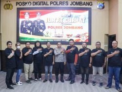 Polres Jombang menggelar Jumat Curhat dengan para jurnalis yang tergabung dalam Ikatan Jurnalis Televisi Indonesia (IJTI) Jombang. Pertemuan itu menghasilkan sejumlah gagasan baru untuk kebutuhan produk jurnalistik.