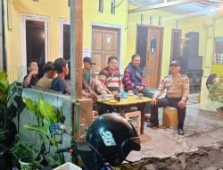 Meciptakan kondusifitas dilingkungan juga di perlukan komunikasi antara kepolisian dengan masyarakat, sehingga Harkamtibmas dapat tercipta.