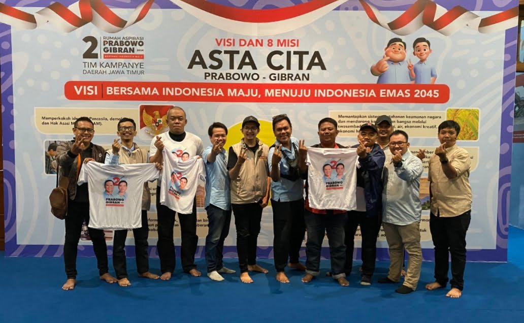 Beri Bekal Relawan Kampanye Udara, Pride Surabaya Raya Siap Menangkan Prabowo Gibran