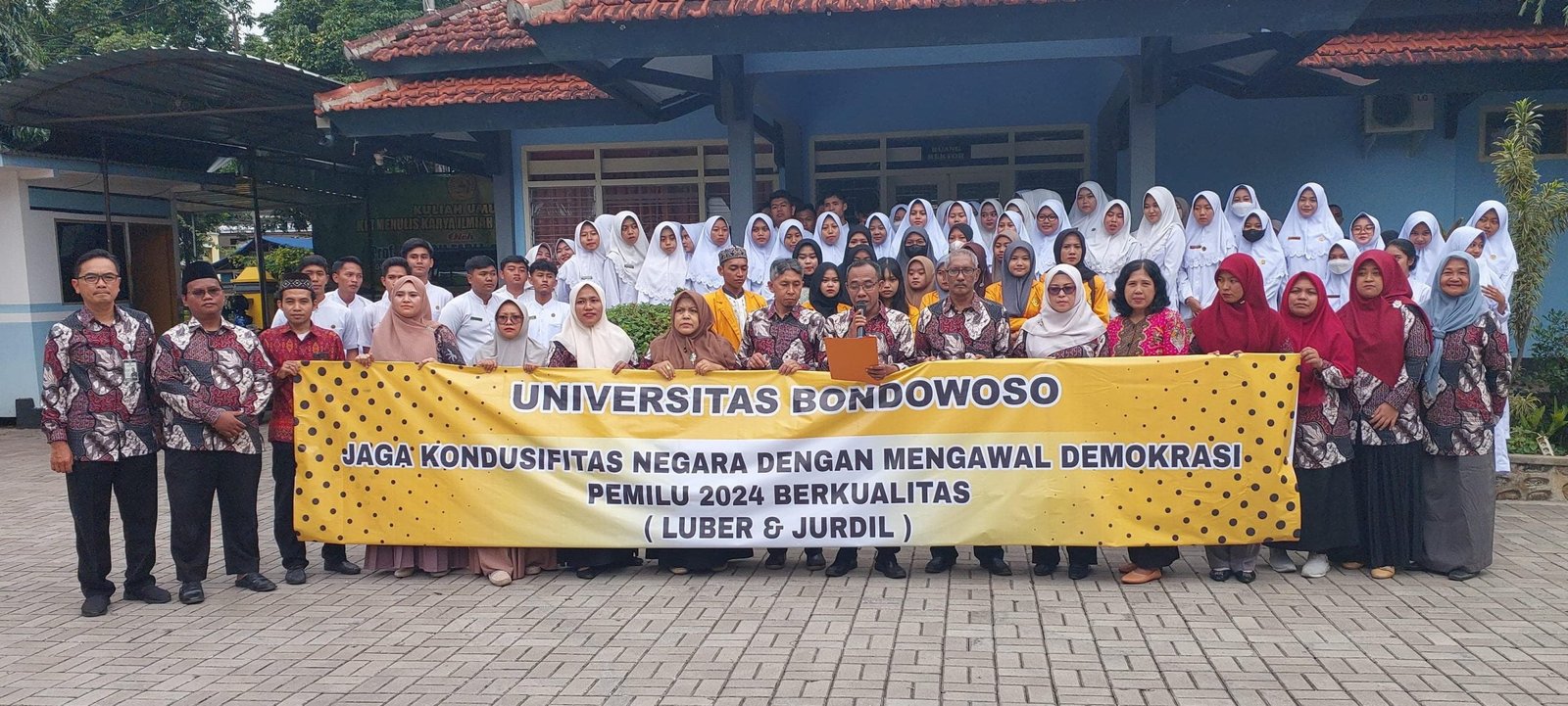 Sivitas akademika Universitas Bondowoso (Unibo) memberikan tanggapan terkait petisi sejumlah perguruan tinggi. Petisi itu dinilainya sebagai kebebasan berpendapat warga kampus.
