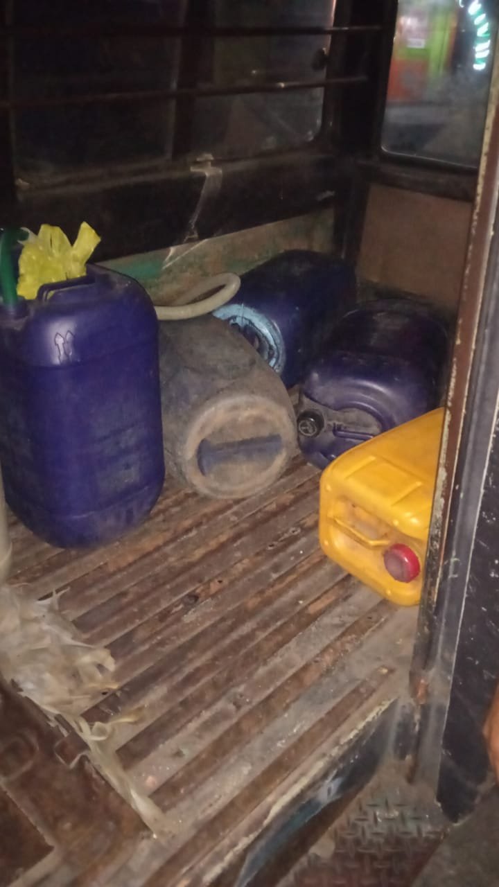 Luar biasa, saat awak media melakukan pemantuan terhadap SPBU nakal tak sengaja melintas di depan Pom SPBU No 54.651.43 Jl. Mayjen.M.Wiyono, Kesatrian, Kec. Blimbing Kota Malang, Jawa Timur 65126, Kamis 08/02/2024 sekira Pukul 01:45 Wib dini hari.