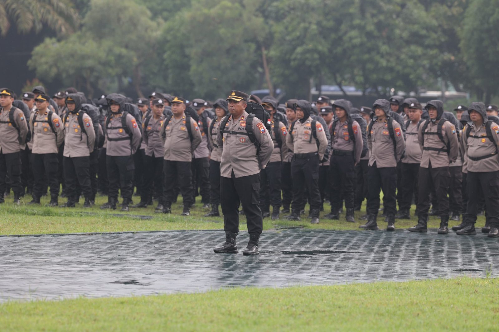 Sebanyak 1.013 personel Polda Jatim yang diperbantukan (BKO) ke Polres jajaran untuk pengamanan Pemilu 2024, telah diberangkatkan.