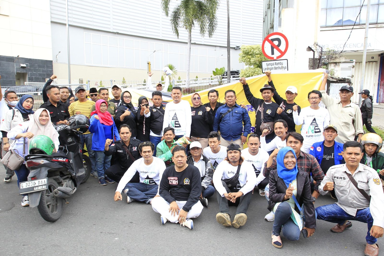 Peringatan hari ulang tahun ke- 2 untuk Media Online Briliannews.id yang jatuh pada hari Minggu 11 Februari 2024,sekira jam 11.00 WIB bertempat di hotel Amaris Embong Malang Surabaya,Jalan Kedungdoro No.1-3 kecamatan Tegalsari Surabaya.