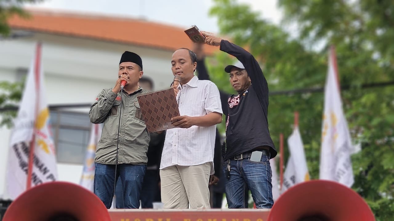AMI Minta Petugas Bawaslu Surabaya Bersumpah Dibawah Al-Qur'an