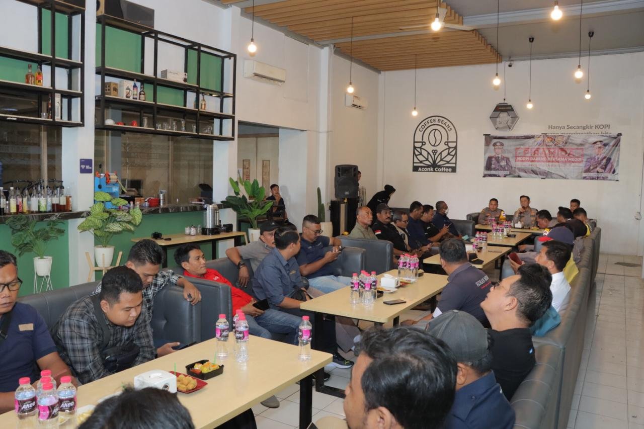 Dalam rangka menciptakan suasana yang kondusif dan memelihara keamanan pasca tahap pungut dan hitung suara Pemilu tahun 2024 termasuk Cooling System Polres Lamongan menggelar kegiatan 