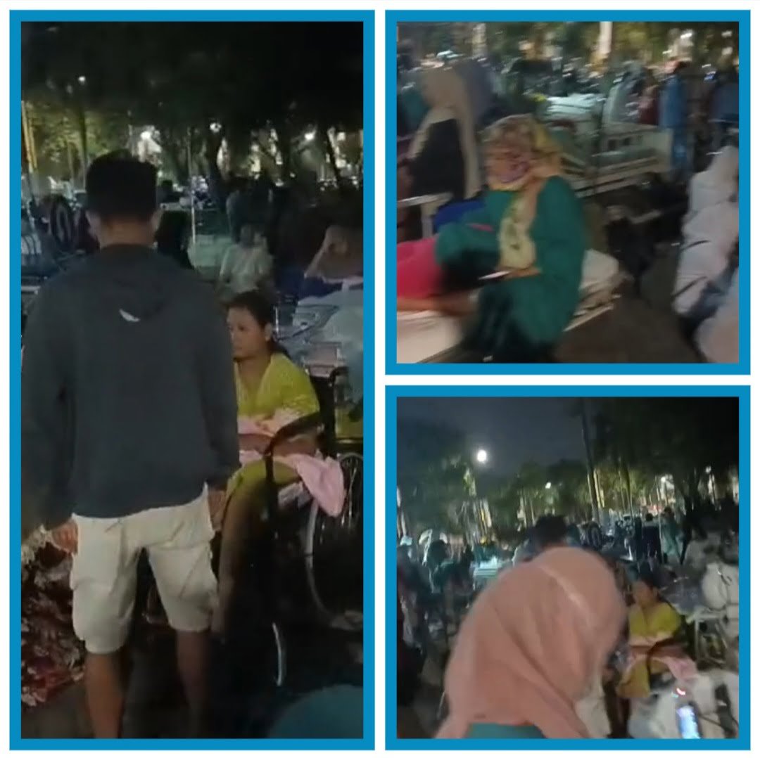 Badan Penanggulangan Bencana Daerah (BPBD) Kota Surabaya mendirikan tenda darurat di halaman Rumah Sakit Universitas Airlangga (RS Unair) Surabaya, pada Jumat (22/3/2024) malam.