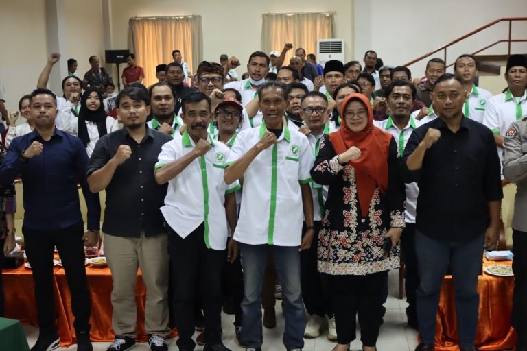 Kemerdakaan Pers di Jawa Timur 2023 sangat penting untuk mendapat perhatian semua pihak terutama indikator ekonomi yang mempengaruhi Kemerdekaan Pers. Karena hal tersebut erat kaitanya dengan keberlangsungan menajemen industri media.