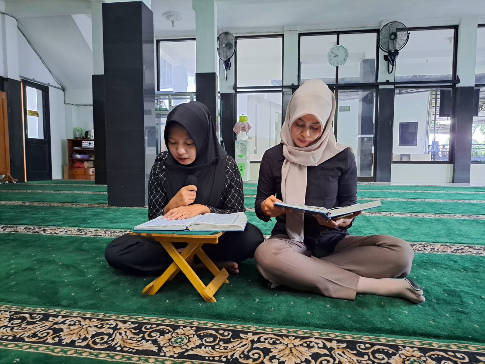 Kapolres Nganjuk Mengajak Anggotanya Mengisi Bulan Ramadan dengan Beribadah, Salah Satunya Membaca Al-Qur’an 