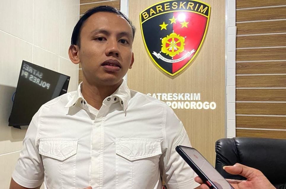 Sebuah video yang menunjukkan kelompok pemuda berkonvoi sambil membawa celurit menjadi viral di media sosial.