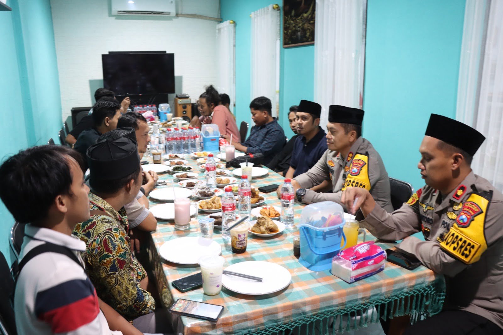 Buka Puasa Bersama Polres Sumenep dan Komunitas Jurnalis Perkuat Silaturahmi