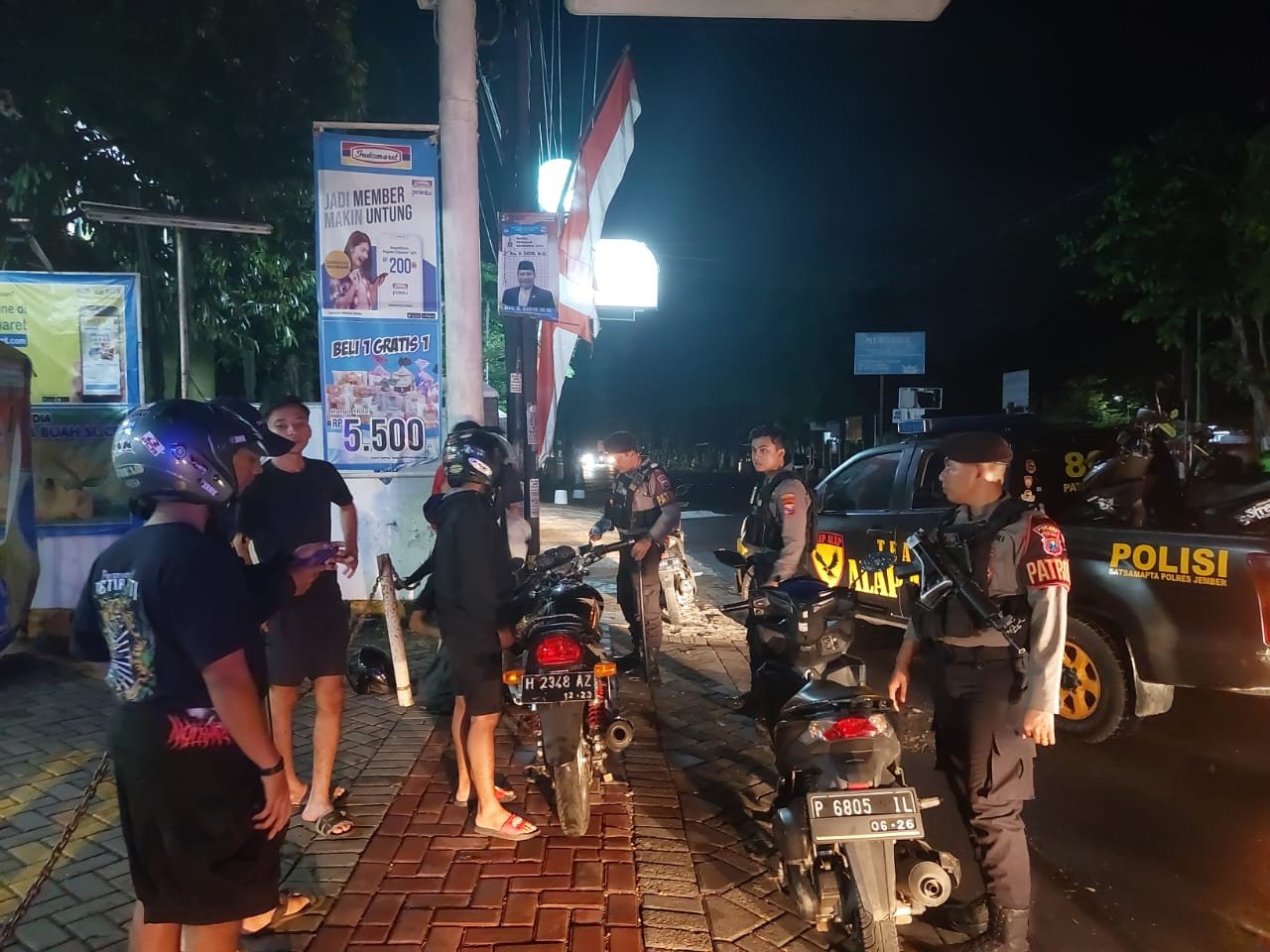Adanya keluhan dari masyarakat terkait maraknya aksi balap liar ( Bali ) terutama menjelang berbuka puasa, menjadikan atensi sasaran Patroli Presisi oleh Polres Jember Polda Jatim.
