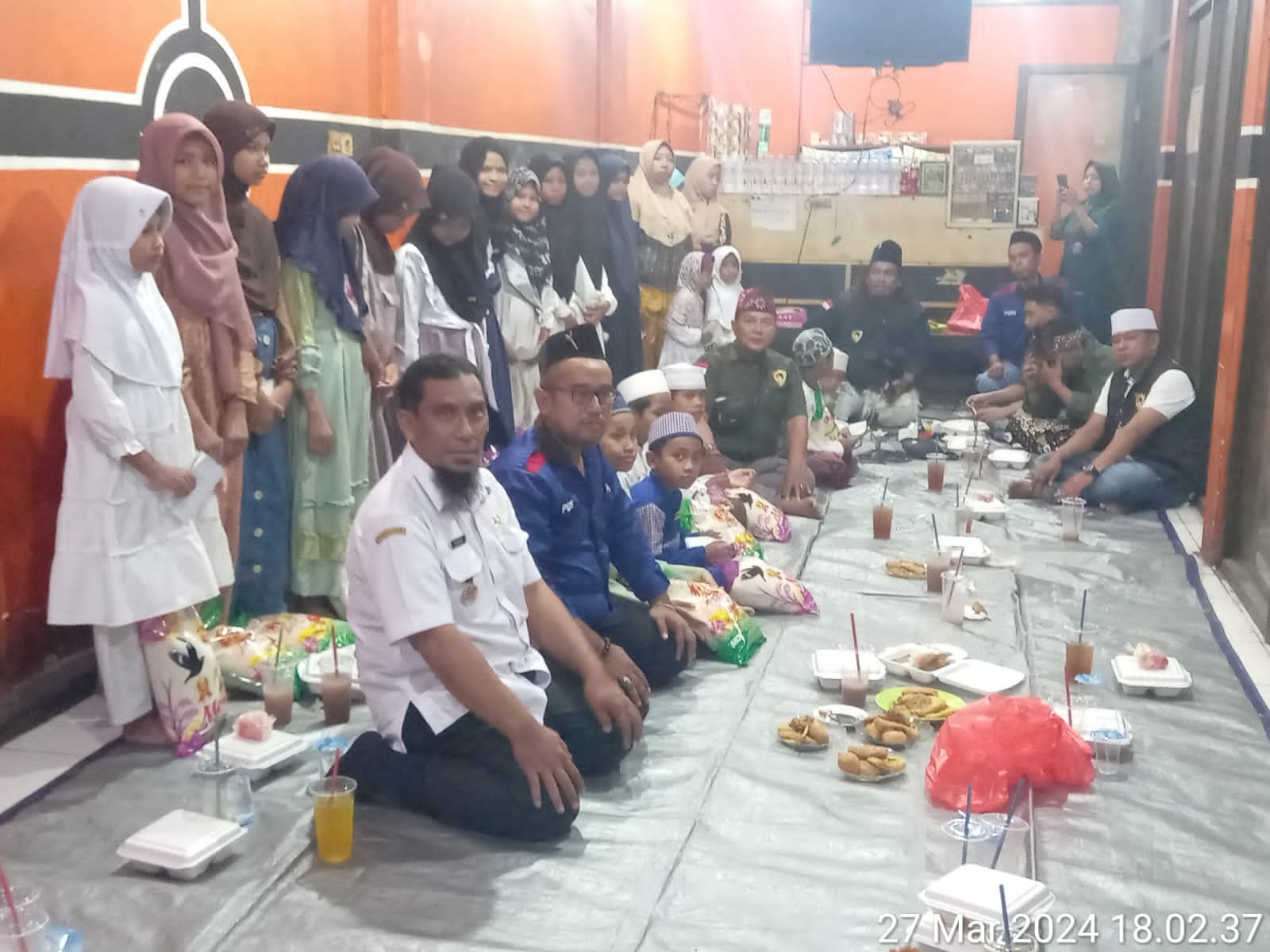 Bulan Suci Ramadhan adalah dimana bulan yang penuh dengan barokah, Maghfiroh dan dimana bulan tersebut mengandung malam seribu bulan, Rabu ( 27/3/2024 )Sore hari.