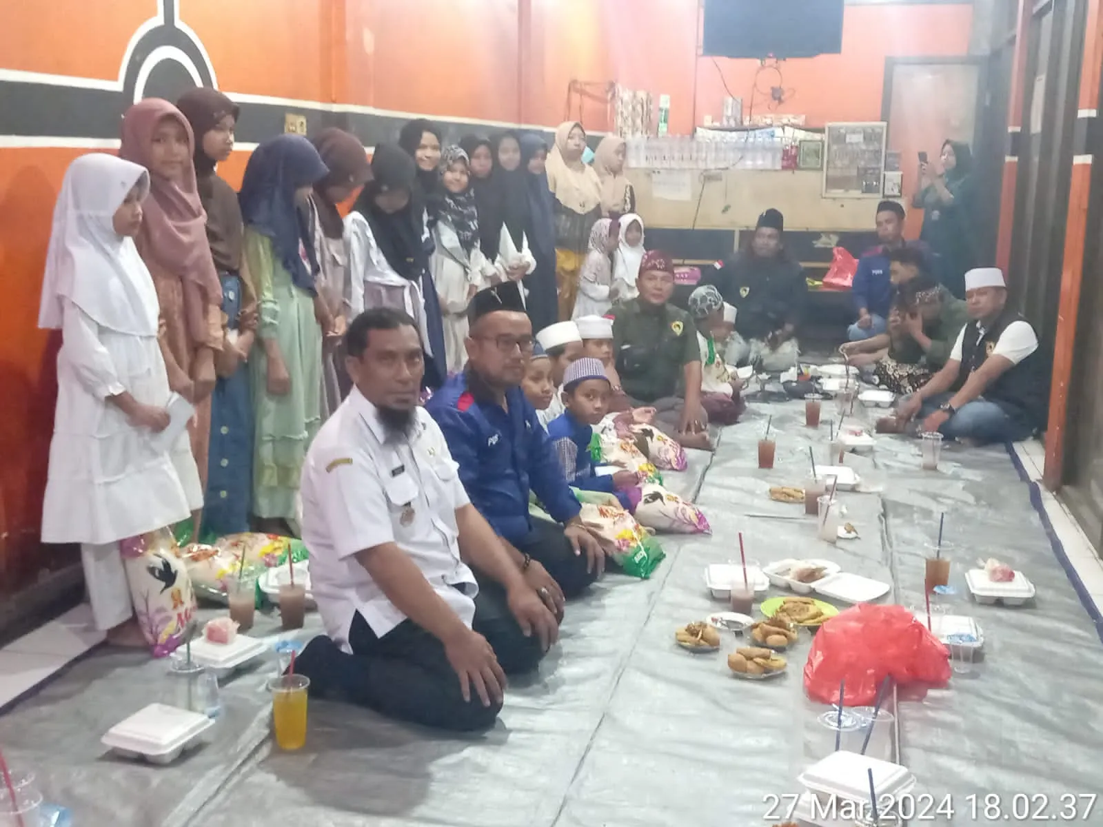 Bulan Suci Ramadhan adalah dimana bulan yang penuh dengan barokah, Maghfiroh dan dimana bulan tersebut mengandung malam seribu bulan, Rabu ( 27/3/2024 )Sore hari.