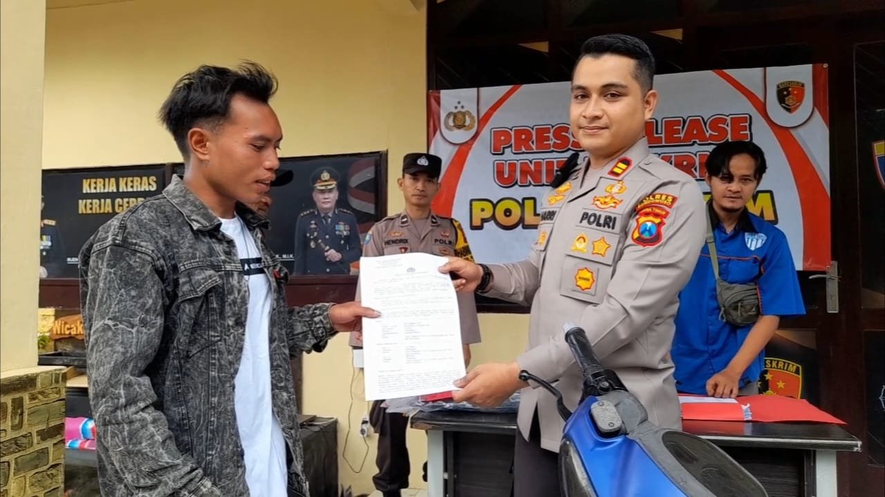 Aparat Kepolisian Polsek Pakem Polres Bondowoso berhasil ungkap kasus curanmor yang kerap beraksi di pedesaan. Kapolsek Pakem, IPTU Harri Putra Makmur menjelaskan, pelaku curanmor berinisial BD (26) warga dusun paku alas Desa Kupang Kecamatan Pakem. 