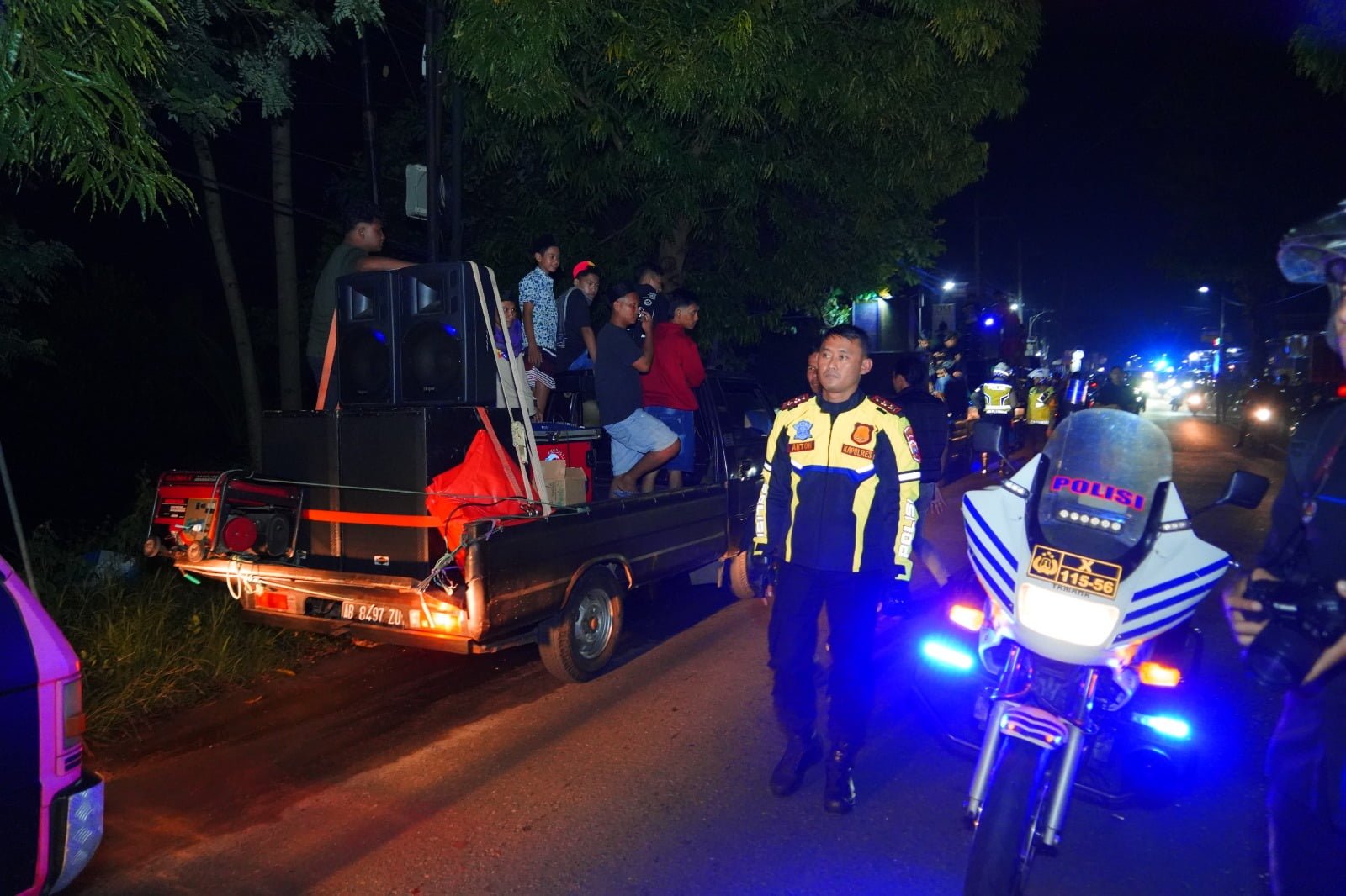 Dalam rangka mengantisipasi malam Takbir Idul Fitri 1445 H, TNI-POLRI Kabupaten Ponorogo melaksanakan patroli gabungan skala besar. 