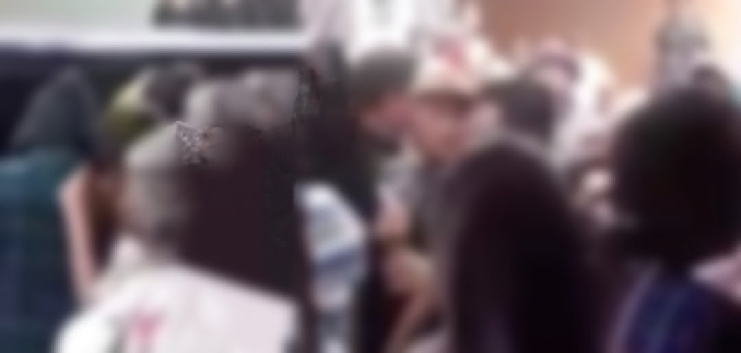 Satreskoba Polrestabes Surabaya berhasil mengacak-acak kampung narkoba di Jalan Kunti Surabaya.