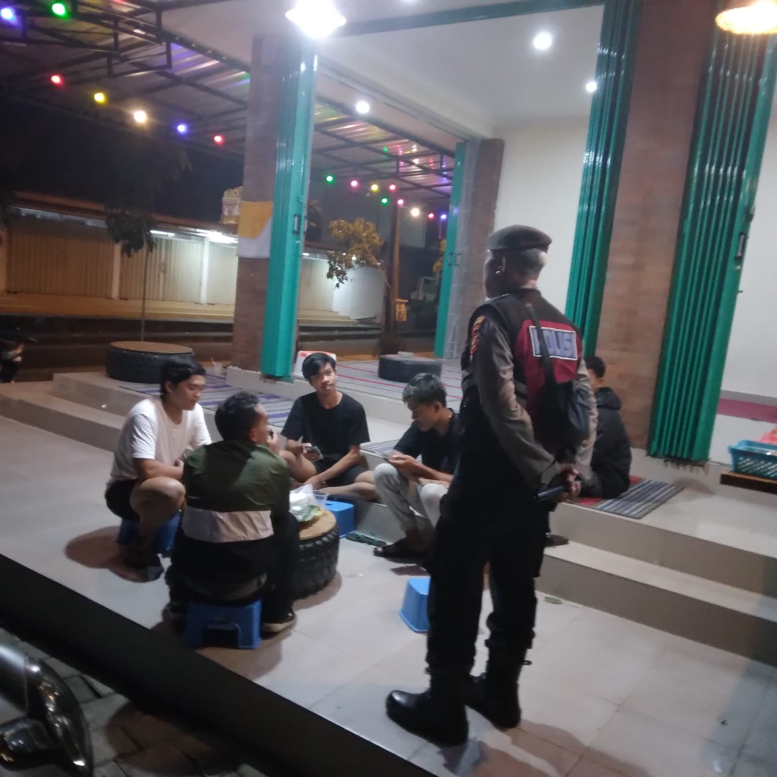 Blue Light Patrol Polsek Mengwi Sambangi Res Area Kuwum