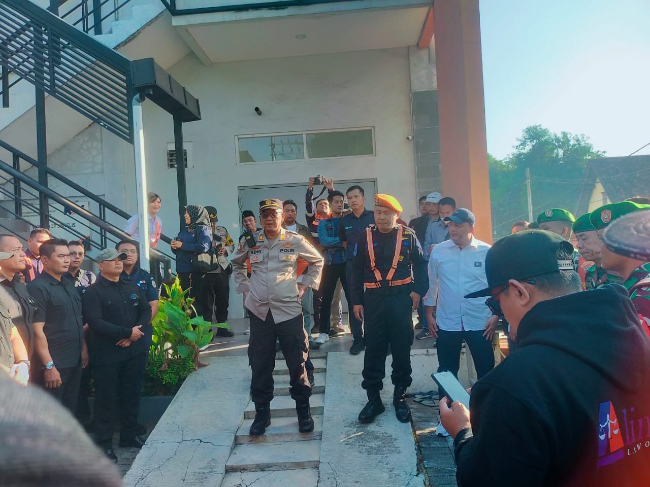 Selamatkan Aset Negara, KAI Daop 8 Surabaya Tertibkan Rumah Dinas di Jalan Gerbong no.11, Surabaya