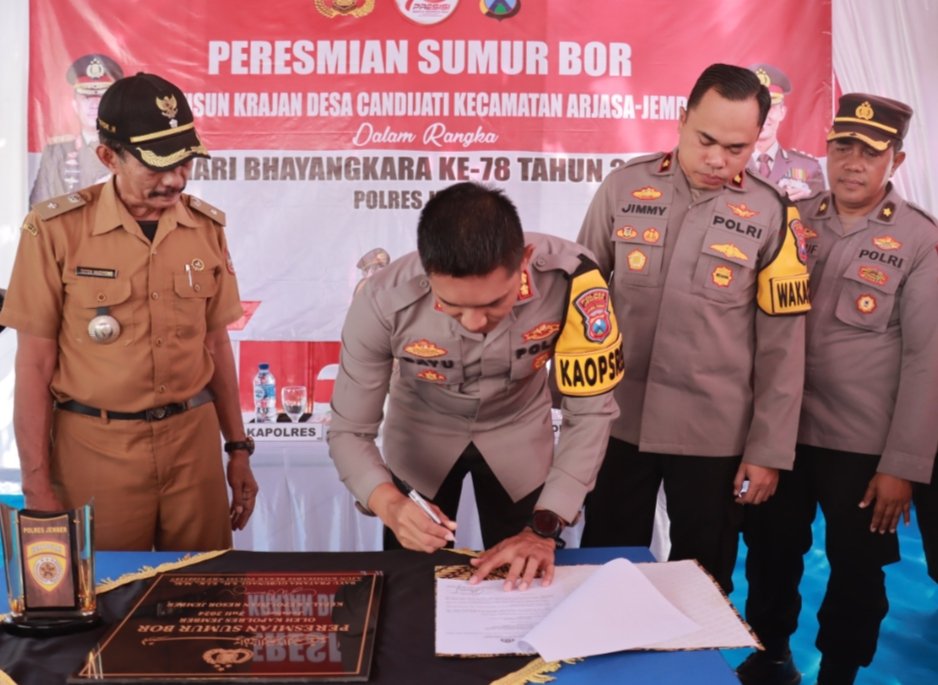 Kapolres Jember Resmikan Sumur Bor Bhayangkara Tatag Trawang Tungga di Desa Candijati