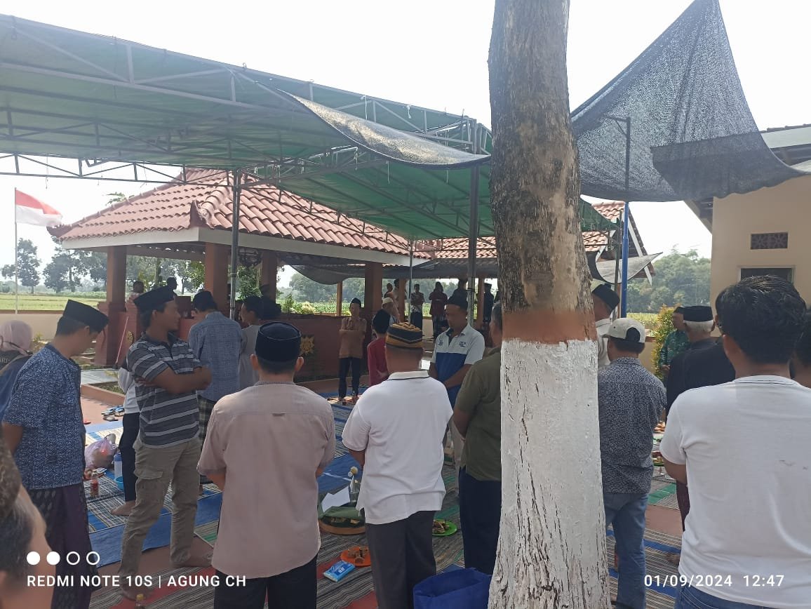 Muliakan Leluhur, Masyarakat Gelar Rutinan Khotmil Qur'an ke-5 Kali di Makam "Mbah Sentono" 