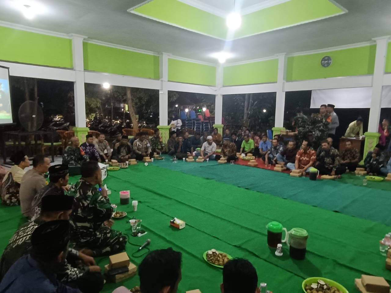 Tiga Pilar Kecamatan Krembung Gelar Cangkrukan Kamtibmas untuk Pilkada Damai