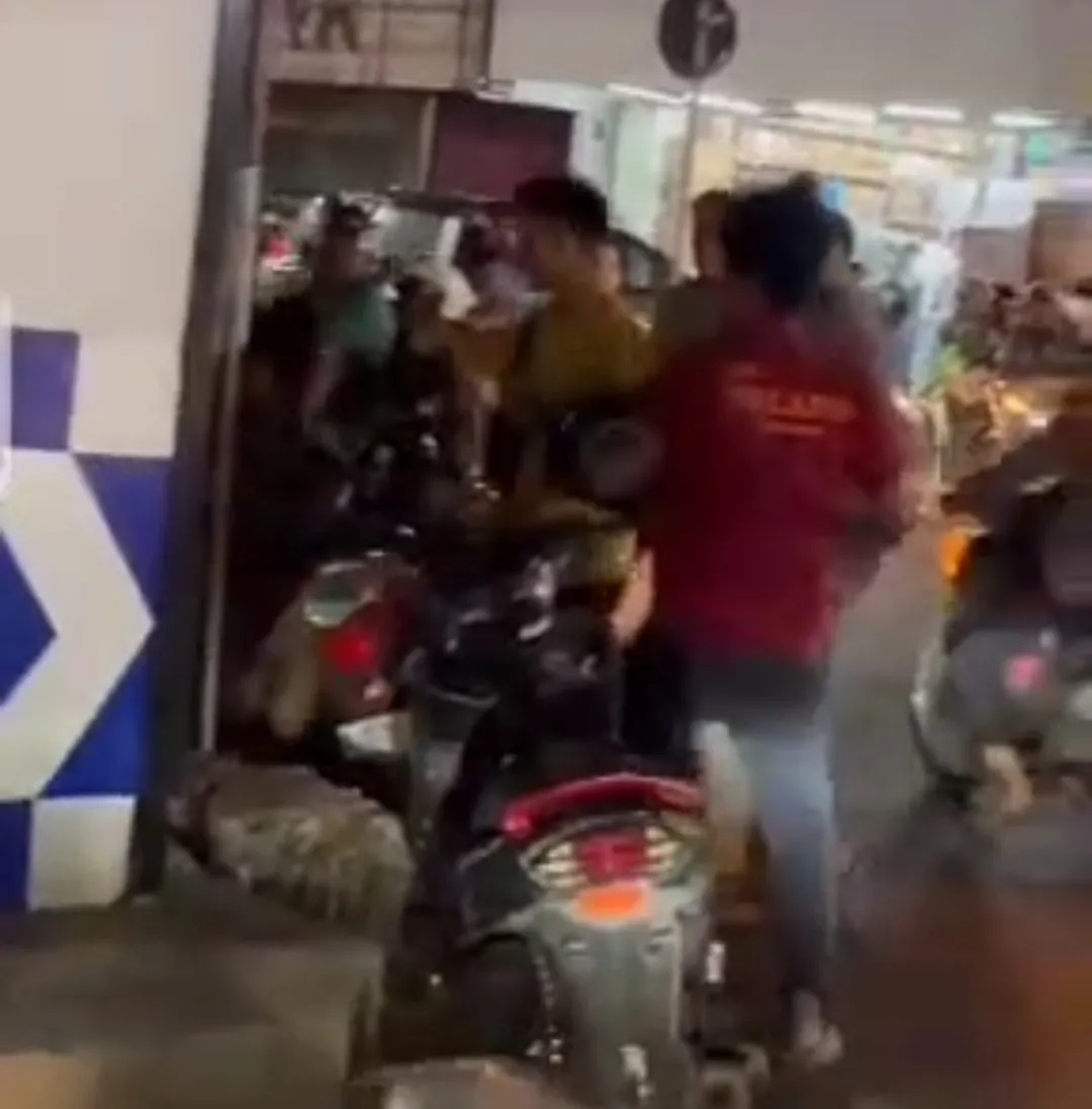 Waduh ! Ternyata Pelaku Yang Diamuk Massa di Rungkut Ternyata Pasien Rawat Jalan RSJ Menur 