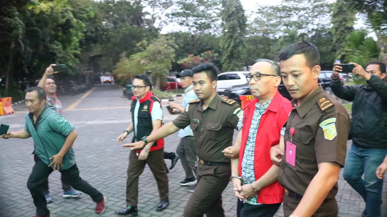 Kejati Jatim Jebloskan Dirut PT INKA ke Penjara