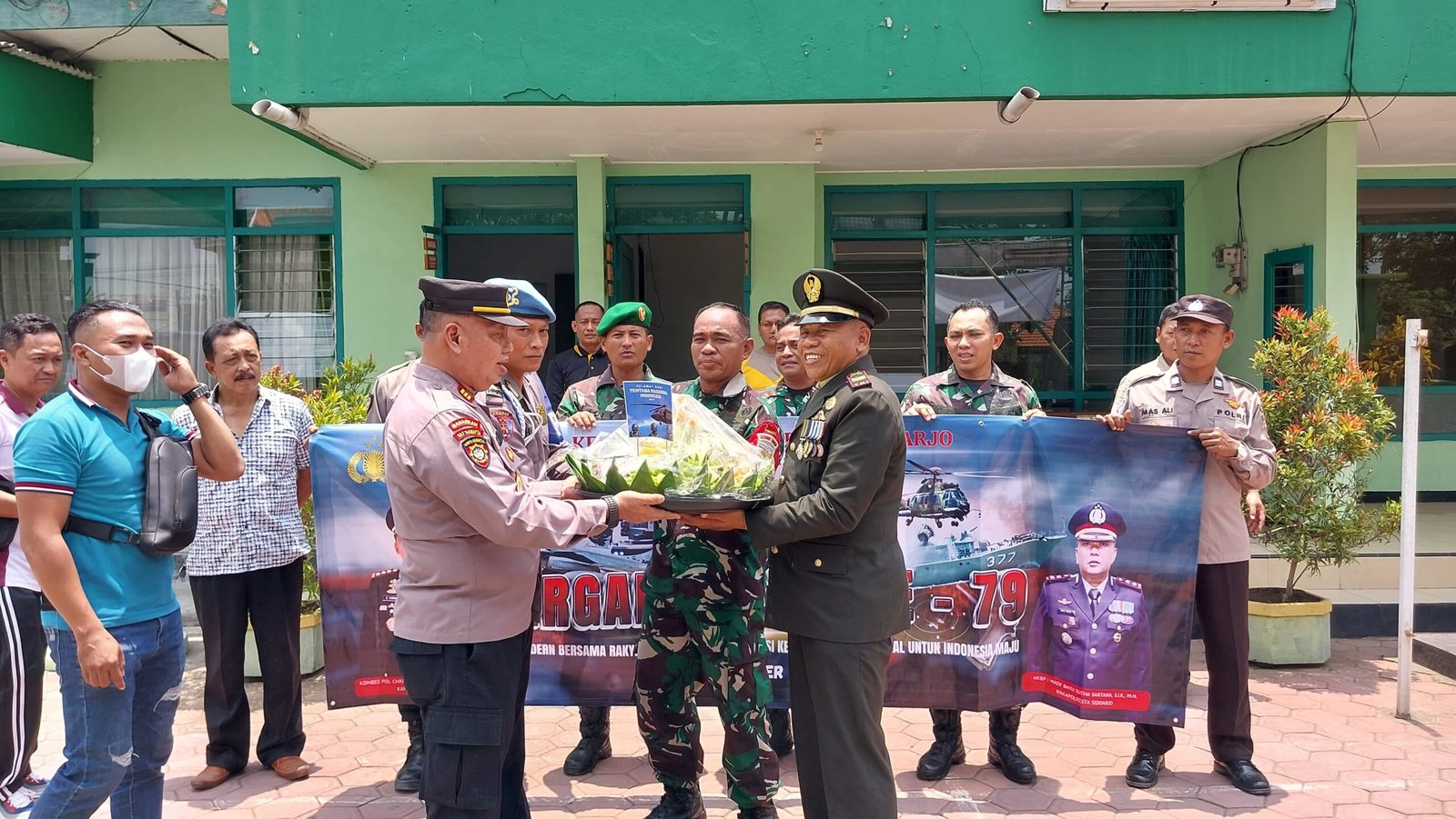 Kunjungan Silaturahmi Warnai HUT TNI di Sidoarjo