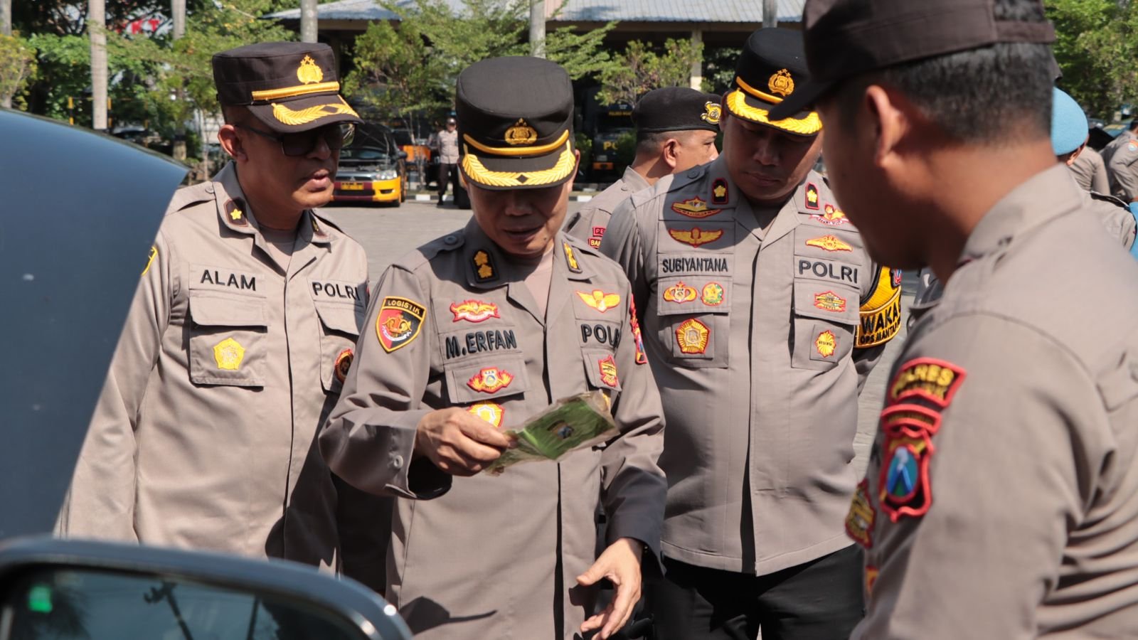 Polres Nganjuk Bersama Rolog Polda Jatim Lakukan Pengecekan Kesiapan Kendaraan Dinas dan Alat material khusus