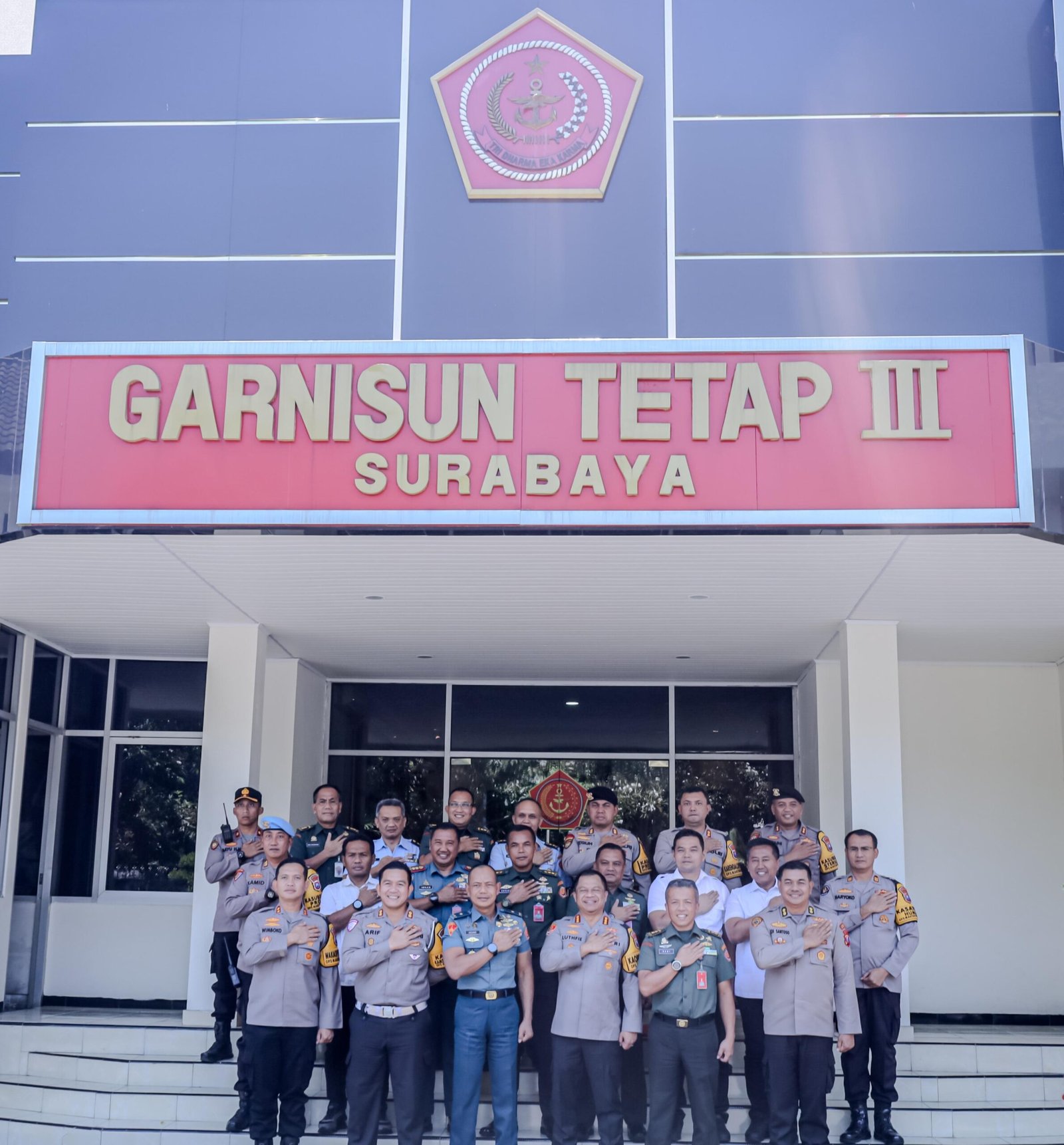 Kapolrestabes Surabaya Coutessy call dengan Kaskogrtap III Surabaya