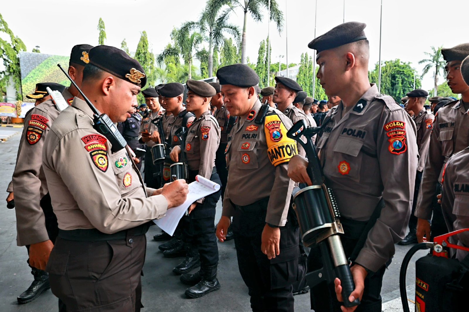 Polda Jatim Terjunkan 780 Personel Debat Publik Kedua di Pilkada Jatim Berlangsung Aman