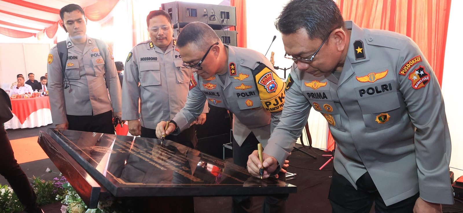 Kapolda Jatim Resmikan 9 Gedung RS Bhayangkara Jajaran Polda Jawa Timur Secara Serentak