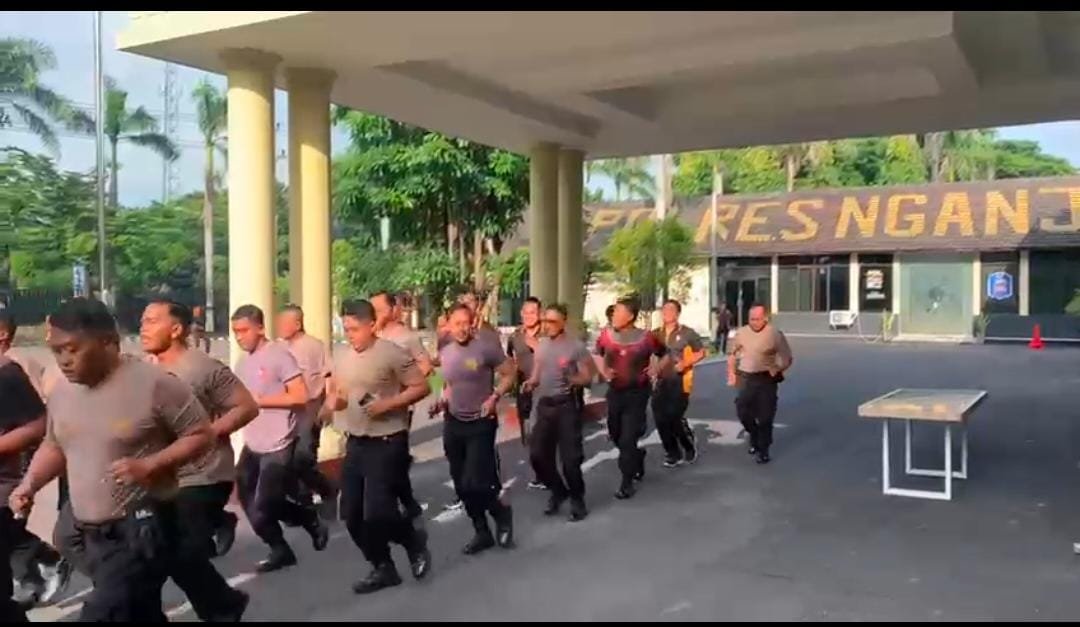 Kasat Samapta Pimpin latihan Fisik Anggota Dalmas Polres Nganjuk, Disiapkan Dalam Rangka Pam Libur Panjang